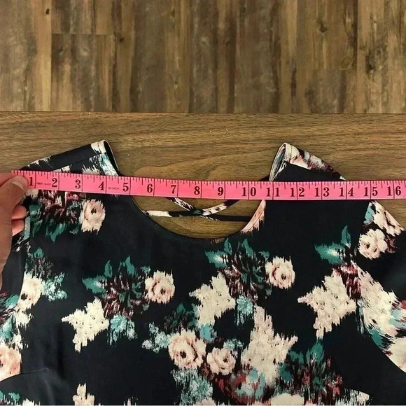 DR2 Flowy Floral Semi Formal/Casual blouse top M - Picture 7 of 10